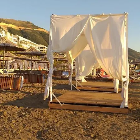 Lungomare 公寓 *